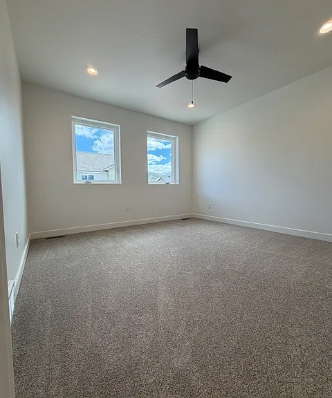 194 N 300 E #4 — Photo 15