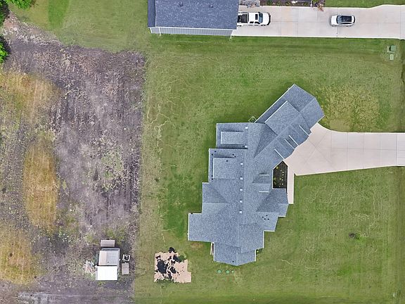 5th image of 2223 Providence Way