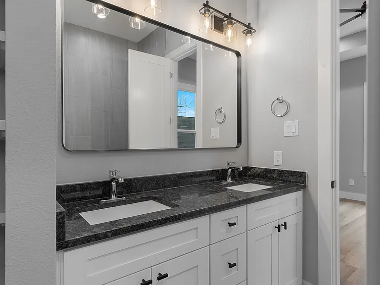 2818 Chicago St — Photo 19