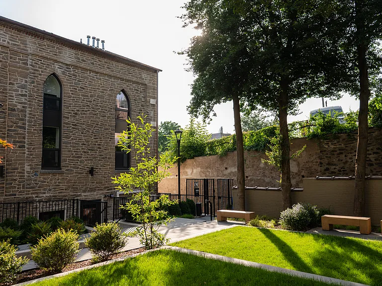 The Roe at Manayunk Apartments and Townhomes — Photo 54