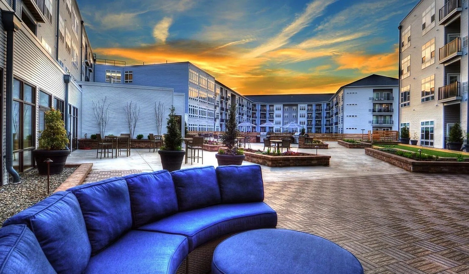 Phoenix Village — Photo 2
