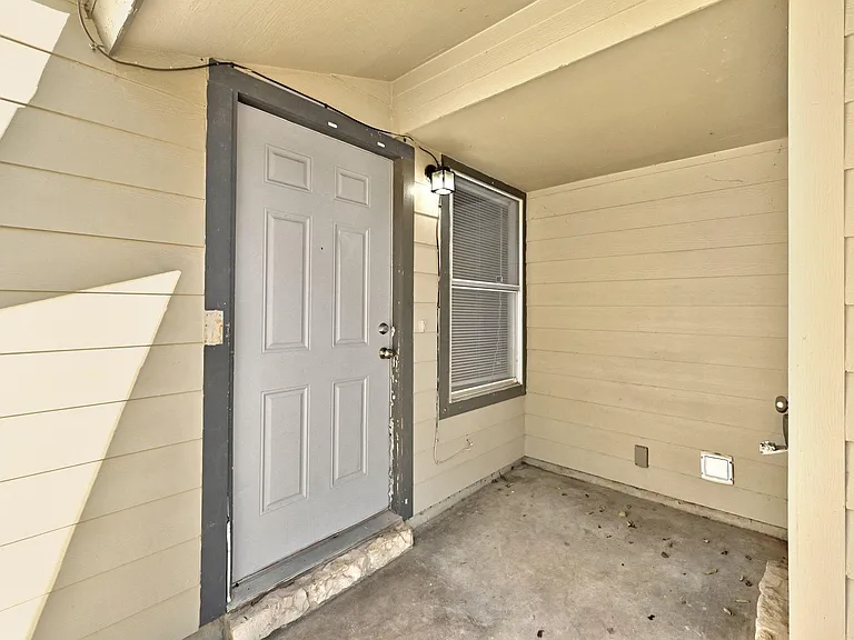2204 Donahue Ln #B — Photo 18