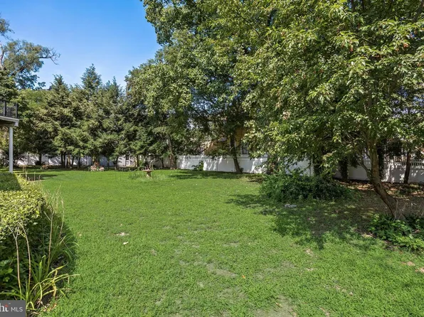 327 Cinnaminson Ave, Palmyra, NJ 08065