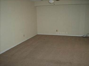 3rd image of 919 Royal Oak Blvd