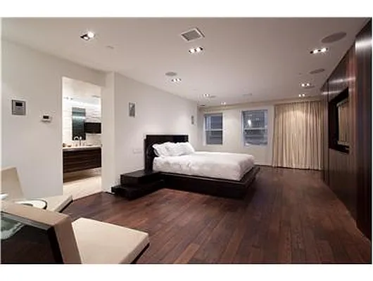 Rented by Douglas Elliman | media 37