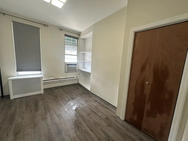 31-80 38th St #1L — Photo 2