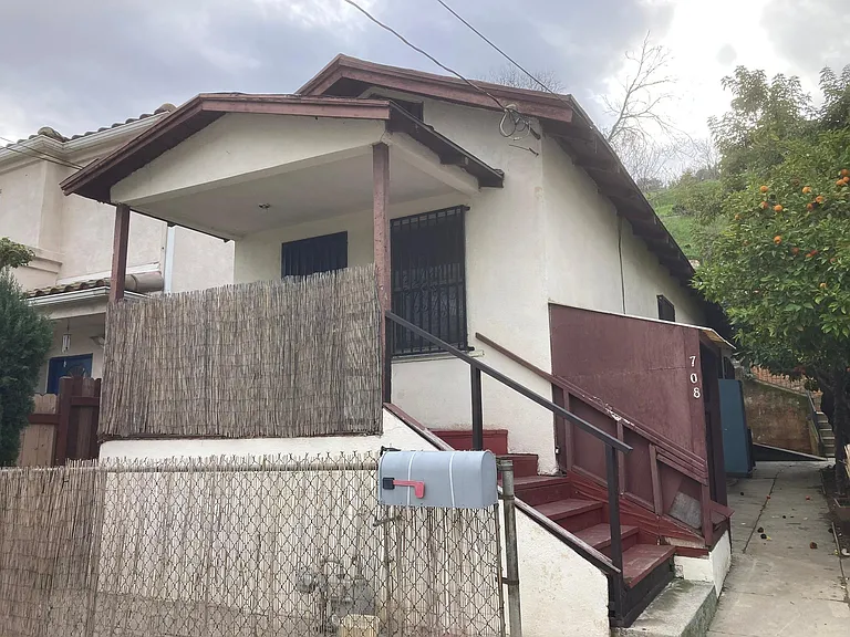 708 Amador St — Photo 15