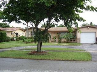 9020 NW 21st St, Pembroke Pines, FL 33024