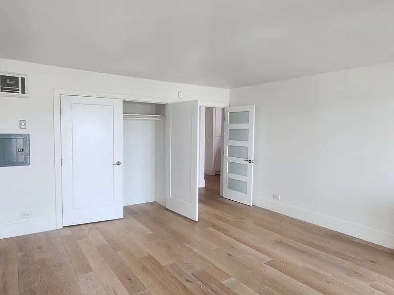 4944 Cass St #407 — Photo 6