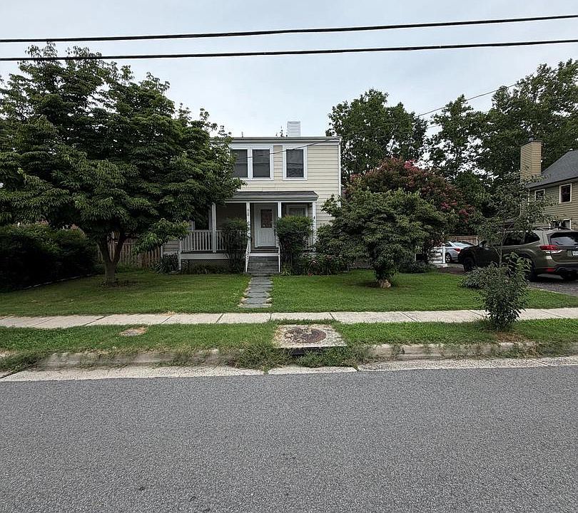 1st image of 414 E Howell Ave