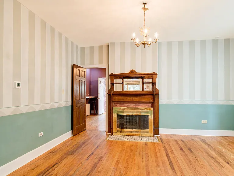 1016 Garnett Pl — Photo 9