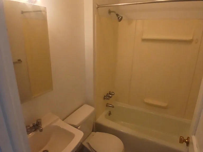 720 Beechurst Ave #2 — Photo 6