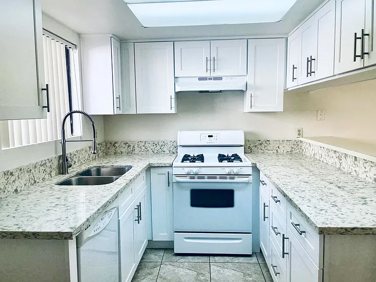69603 Heather Way — Photo 3