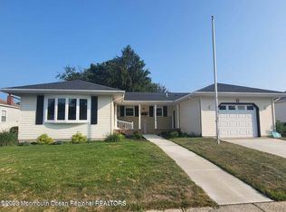 74 Selkirk Ave, Toms River, NJ 08757