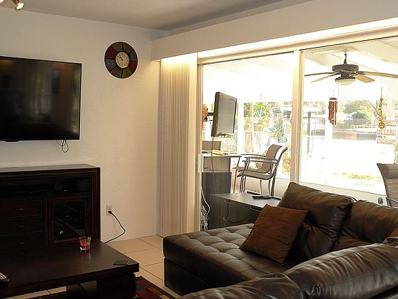 5th image of 214 Sunlit Cove Dr NE