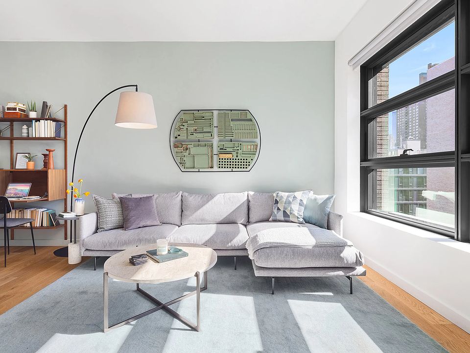 1st image of 547 W 47th St Room 504