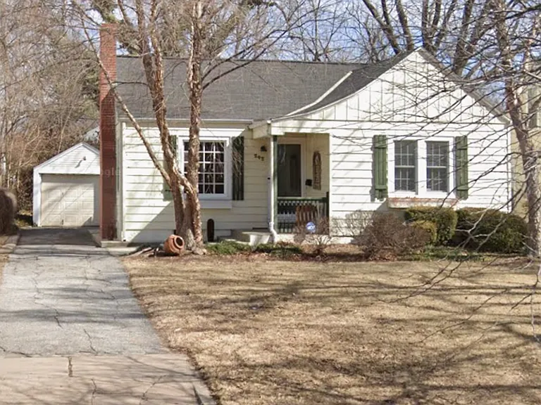 242 S Bleckley Dr — Photo 1