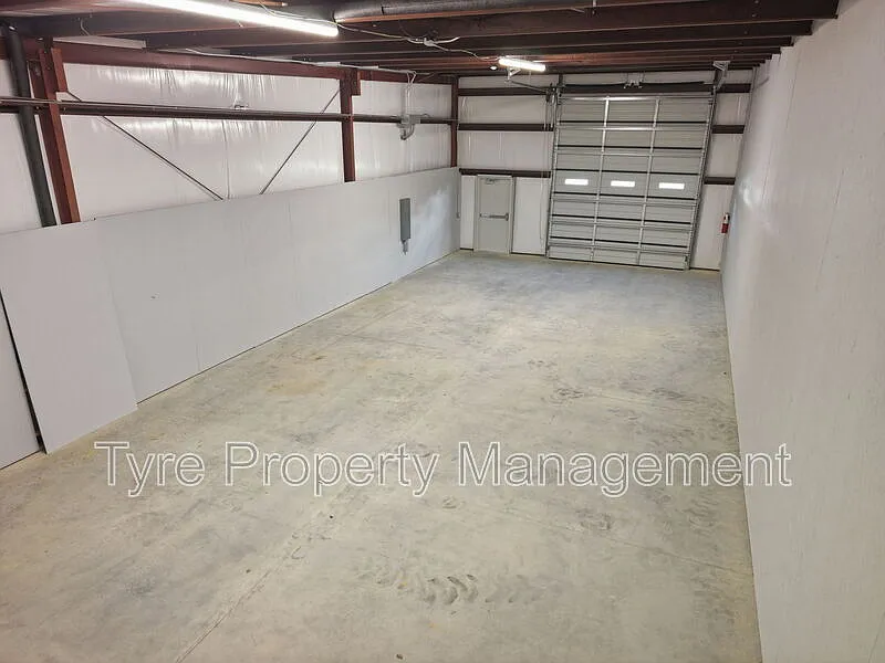 Studio, 1500 sqft, $1,150 — Photo 2