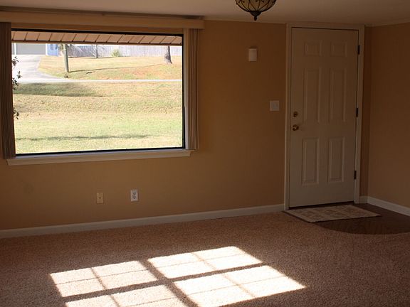 5th image of 4924 Flynt Dr