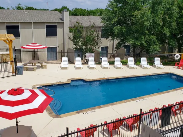 Hulen Park Place