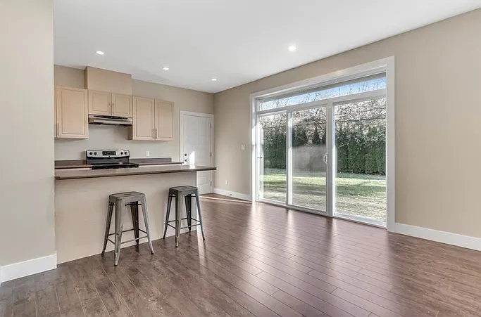 1 bed, 1.0 bath, 650 sqft, $2,100 — Photo 2