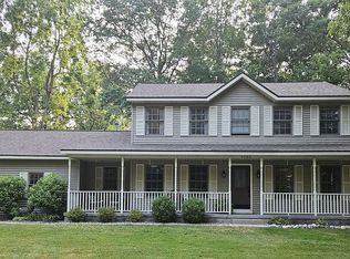 4534 Glen Hollow Dr, Hudsonville, MI 49426