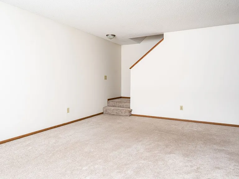 Raven Court Townhomes — Photo 15