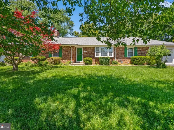 17520 Princess Anne Dr, Olney, MD 20832