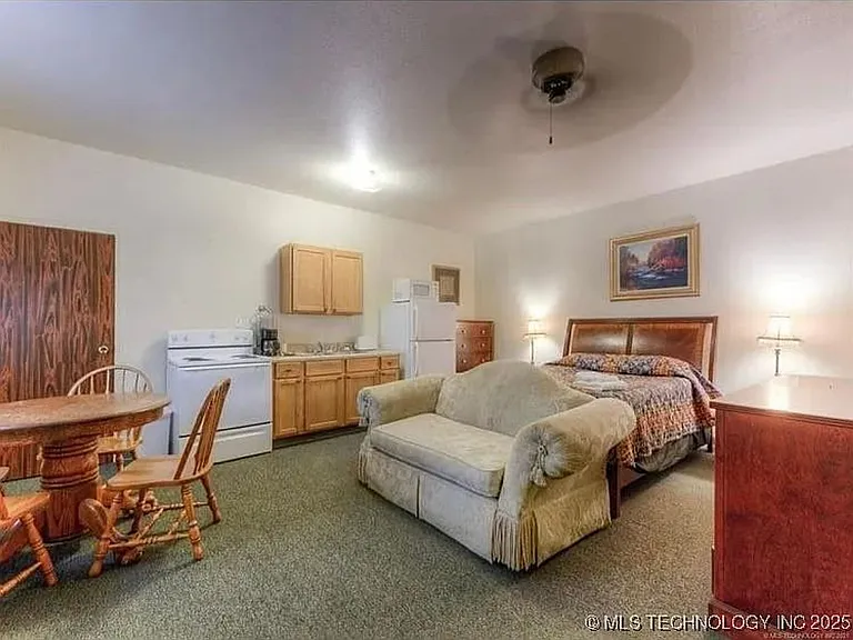 500 Lou Allard Dr #150 — Photo 5