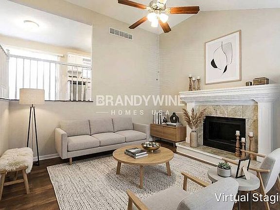 3rd image of 1120 Meadowlark Ln