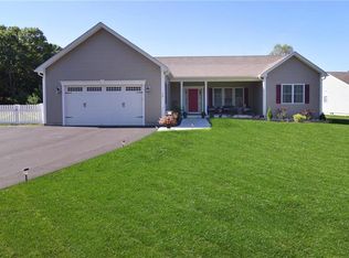 30 Austin Meadows Ln, North Kingstown, RI 02852