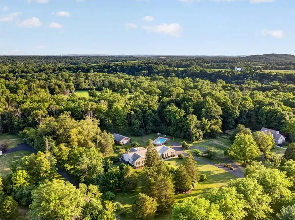 350 Homestead Dr, Harleysville, PA 19438