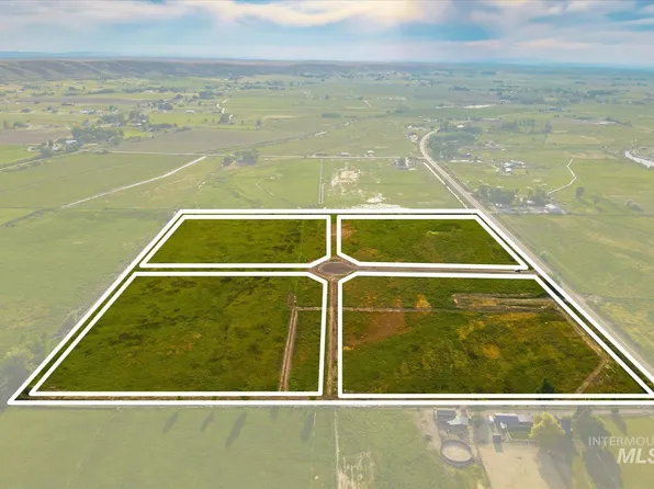 2 Dexter Ln, Emmett, ID 83617