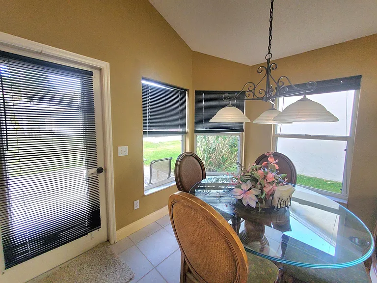 1104 Plover Pl — Photo 8