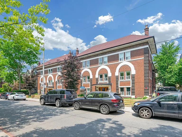 26 Balmoral Ave — Photo 18