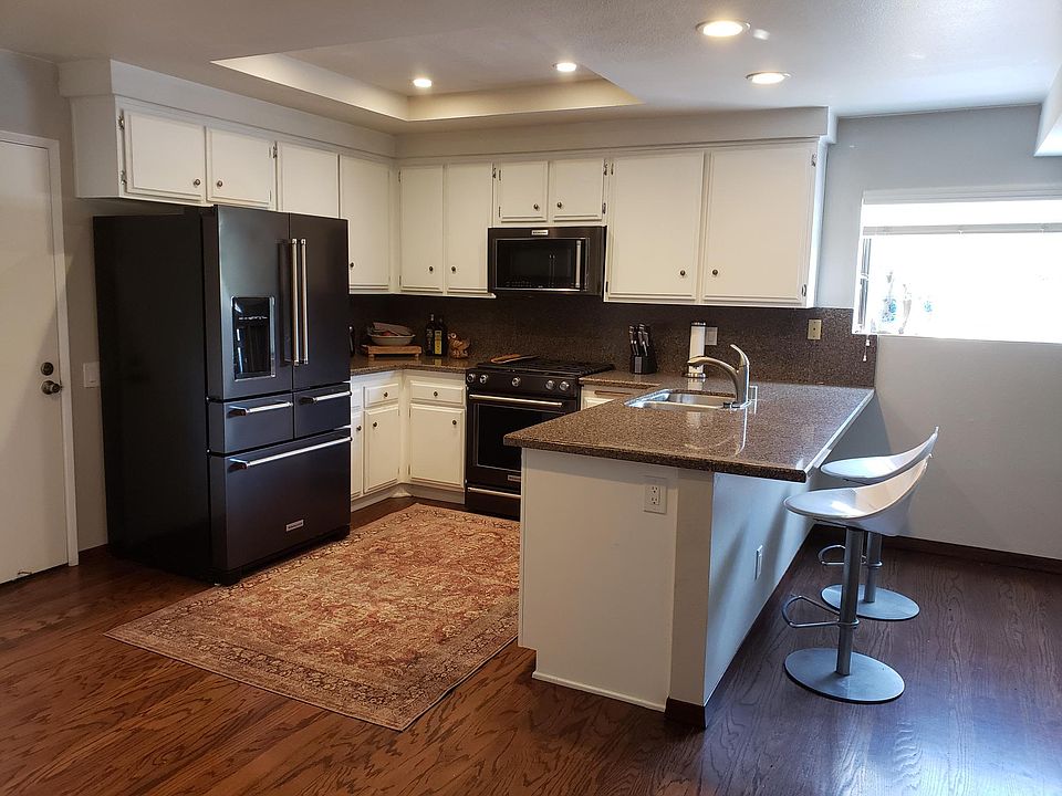 1st image of 683 Paseo De Leon