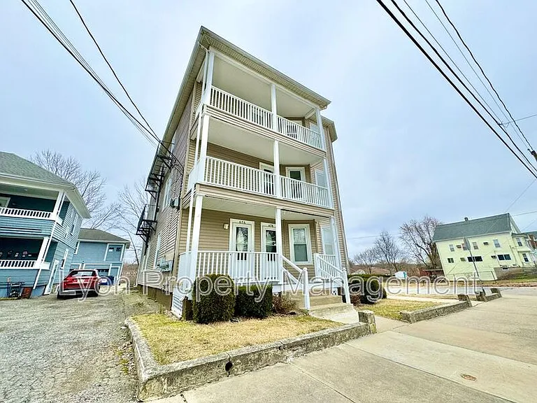 676 Grove St #3F — Photo 1