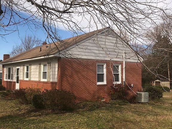4th image of 1901 Lansing Ave