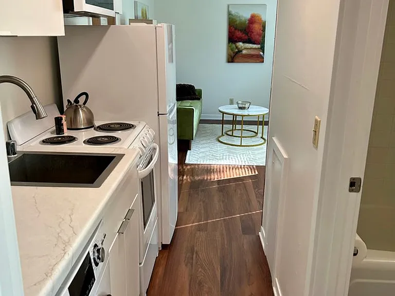 401 Chamberlain Ave — Photo 15