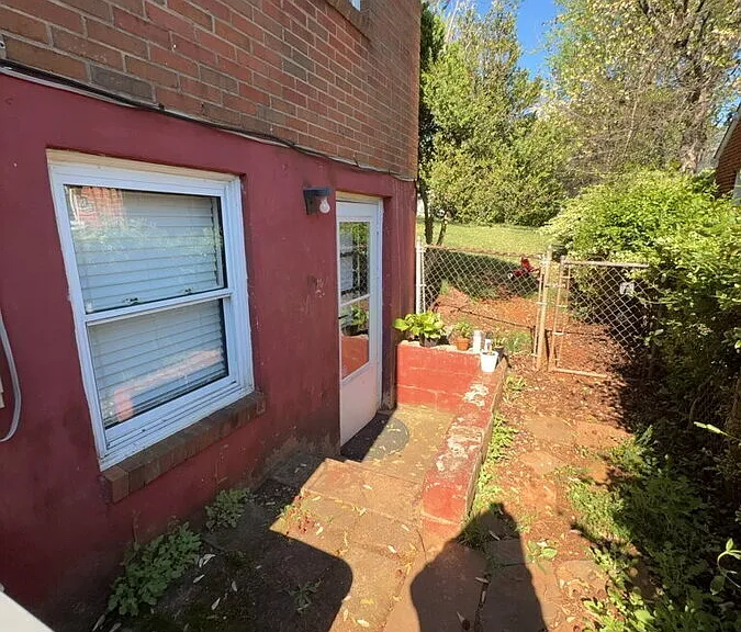 822 Valley View Cir — Photo 4