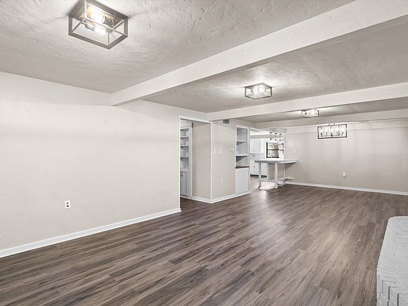 4th image of 142 Golf Rd