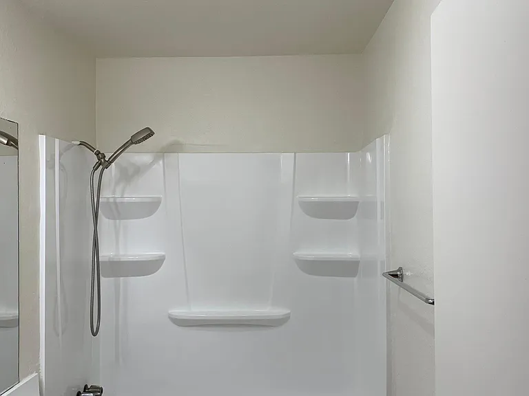 814 E Windsor Rd #107 — Photo 15