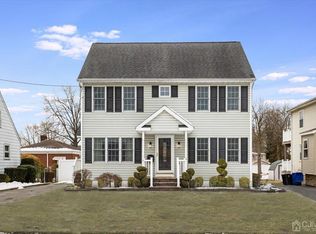 8 Hooker Ave, Middlesex, NJ 08846