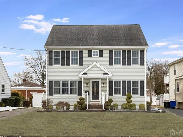 8 Hooker Ave, Middlesex, NJ 08846