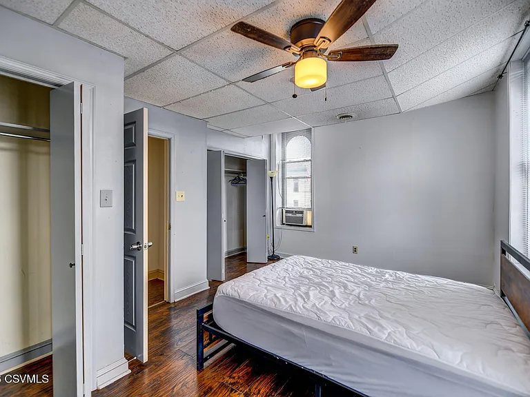 105 W Main St #3RDFLAPT2 — Photo 21
