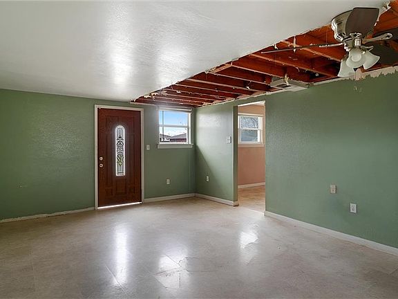 4th image of 7613 Mercier St
