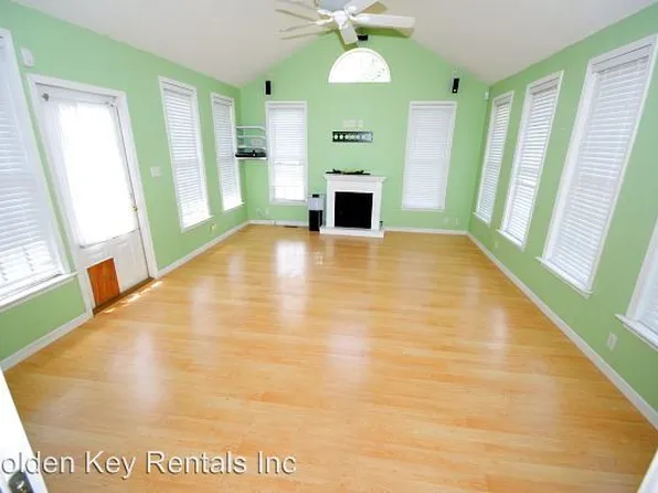 201 Twins Creek Dr, Goldsboro, NC 27530