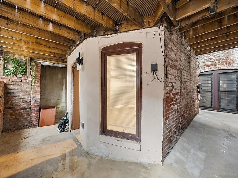 313 F St NE #A — Photo 13