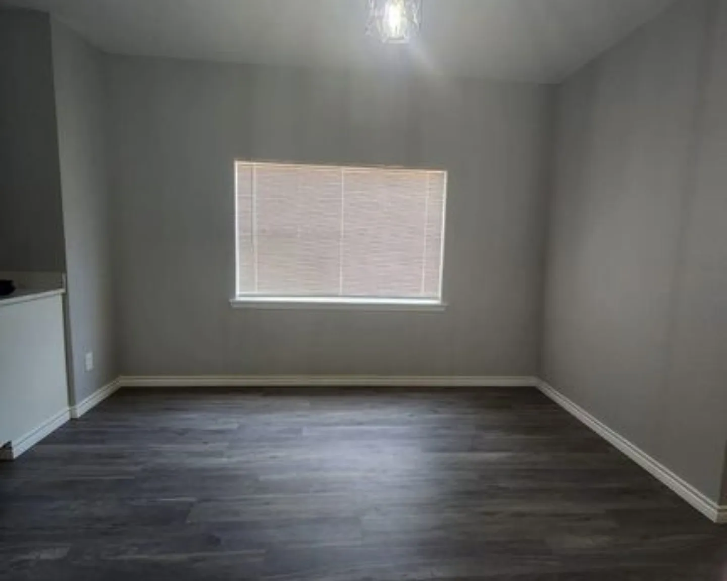 3 bed, 1305 sqft, $1,575 — Photo 2