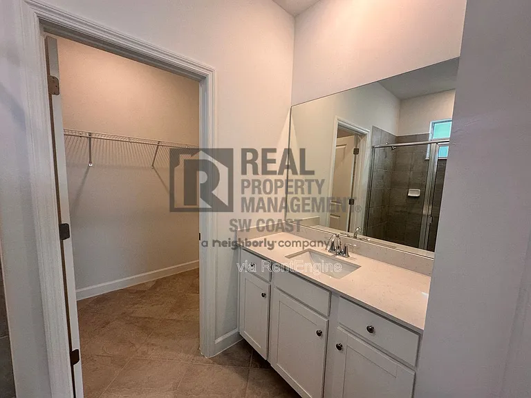 20503 Hazelnut Ct S — Photo 19